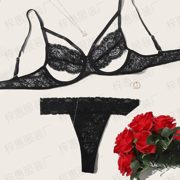 Интимен дамски дантелен комплект 