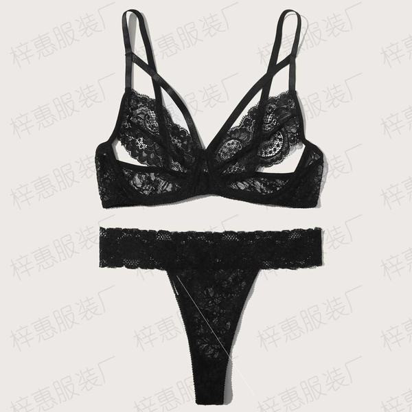 Интимен дамски дантелен комплект 