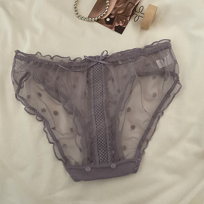 Модерни дамски дантелени бикини с шарка