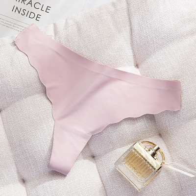 Actualul model de bikini dama simplu