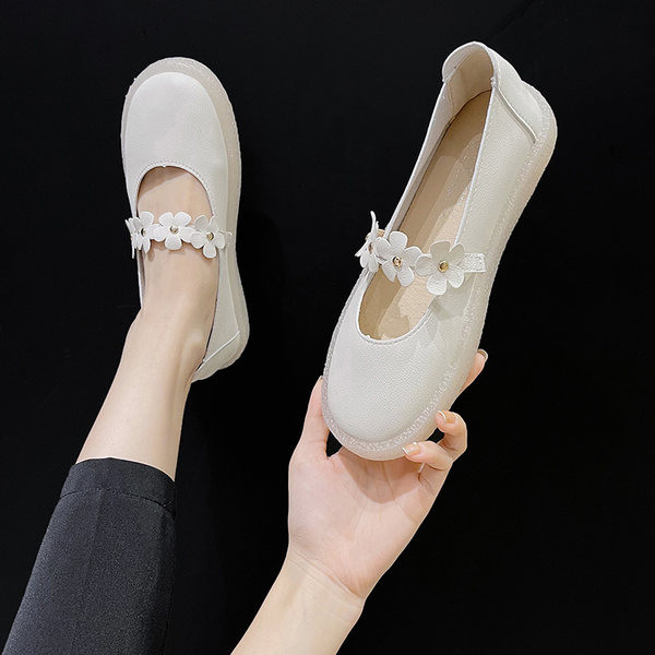 Model nou de pantofi casual dama cu talpa plate in bej si alb