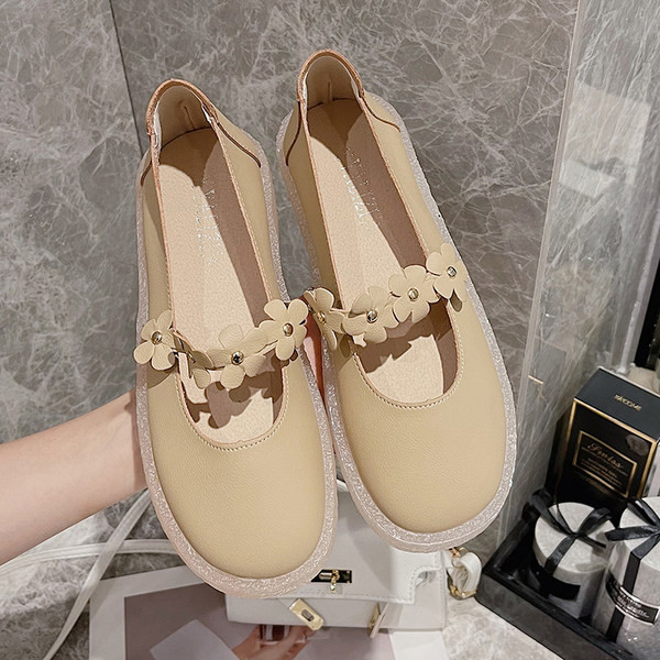 Model nou de pantofi casual dama cu talpa plate in bej si alb