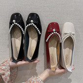 Ženske casual cipele sa biserima i ravnim đonom - od eko kože