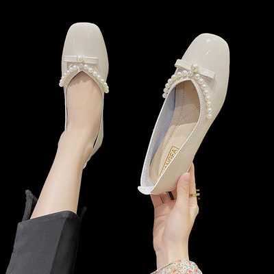 Ženske casual cipele sa biserima i ravnim đonom - od eko kože