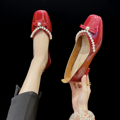 Ženske casual cipele sa biserima i ravnim đonom - od eko kože