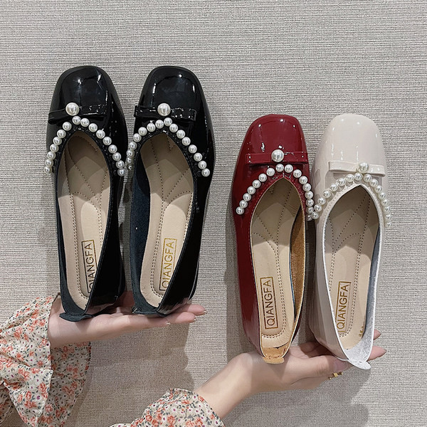 Ženske casual cipele sa biserima i ravnim đonom - od eko kože