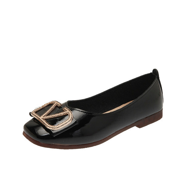 Model nou de pantofi de dama cu decor metalic - din piele ecologica