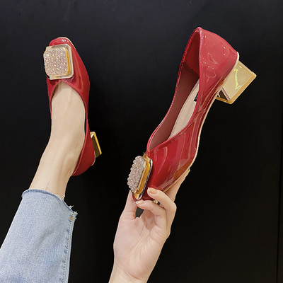 Γυναικεία casual παπούτσια με μεταλλική διακόσμηση και πέτρες σε τρία χρώματα