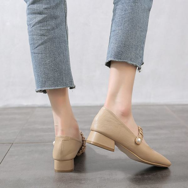 Model nou de pantofi de dama cu perle si curea