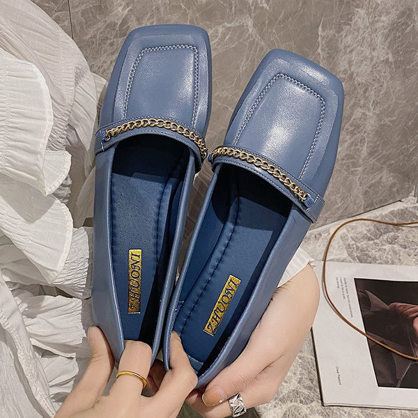 Pantofi de dama din piele cu lant metalic