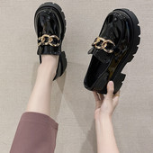 Model nou de pantofi casual dama cu talpa aspra si decor metalic