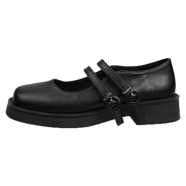 Model nou de pantofi de primavara cu bretele si talpa plata