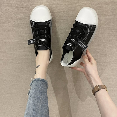 Pantofi casual cu sireturi in alb si negru