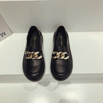 Pantofi de dama din piele cu lant metalic