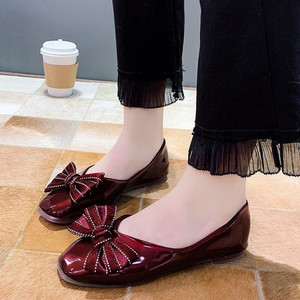 Ženske lakirane cipele za slobodno vrijeme s trakom