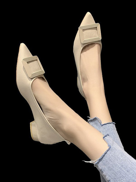 Pantofi zilnici ascuțiți cu cataramă