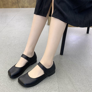 Pantofi de dama din piele cu inchidere cu velcro