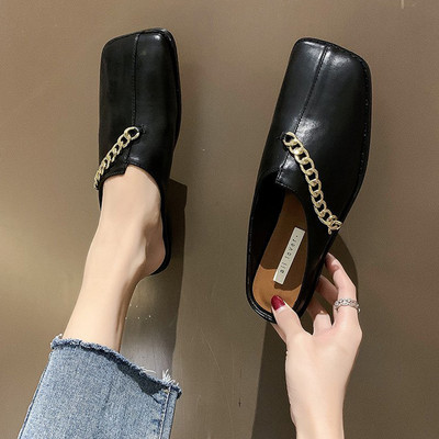 Pantofi de dama din piele cu lant metalic in trei culori