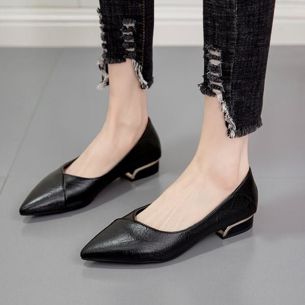 Γυναικεία μοντέρνα έκο δερμάτινα παπούτσια  - μυτερό μοντέλο