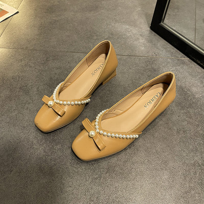 Γυναικεία έκο δερμάτινα παπούτσια με πέρλες και τακούνι 3 cm