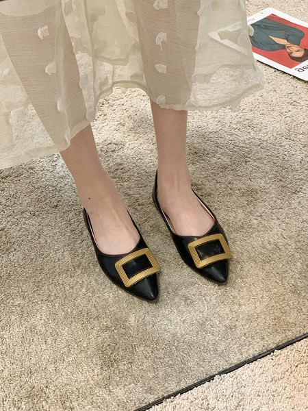 Pantofi de dama din piele cu catarama metalica