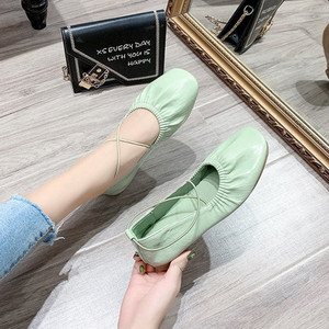 Pantofi de dama din piele cu bretele si talpa plata