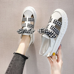 Model nou de pantofi dama cu panglica in carouri