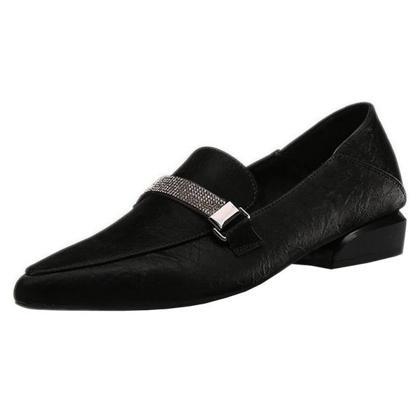 Model nou de pantofi ascuțiți de primăvară cu decor cu pietre