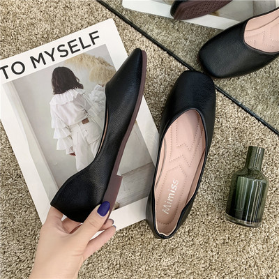 Pantofi casual din piele ecologica cu talpa plata - un model curat