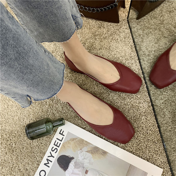 Pantofi casual din piele ecologica cu talpa plata - un model curat