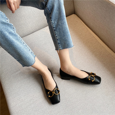 Novi model ženskih cipela sa metalnom kopčom - dva modela