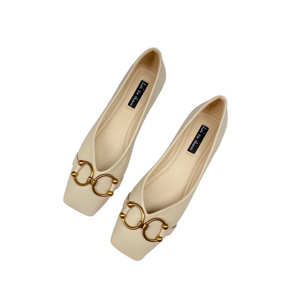 Novi model ženskih cipela sa metalnom kopčom - dva modela