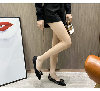 Μοντέρνα γυναικεία μυτερά παπούτσια με κορδέλα σε διάφορα χρώματα