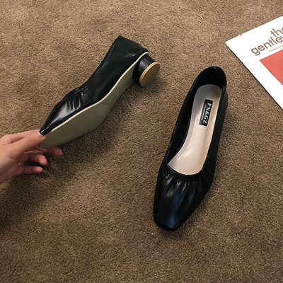 Model simplu de pantofi casual din piele ecologica