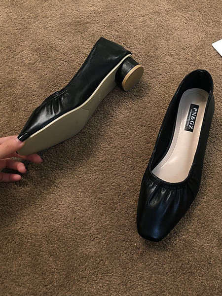 Model simplu de pantofi casual din piele ecologica