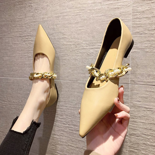 Pantofi casual ascuțit cu curea metalică