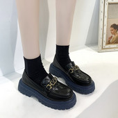 Pantofi de dama din piele cu element metalic si talpa groasa