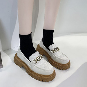 Pantofi de dama din piele cu element metalic si talpa groasa