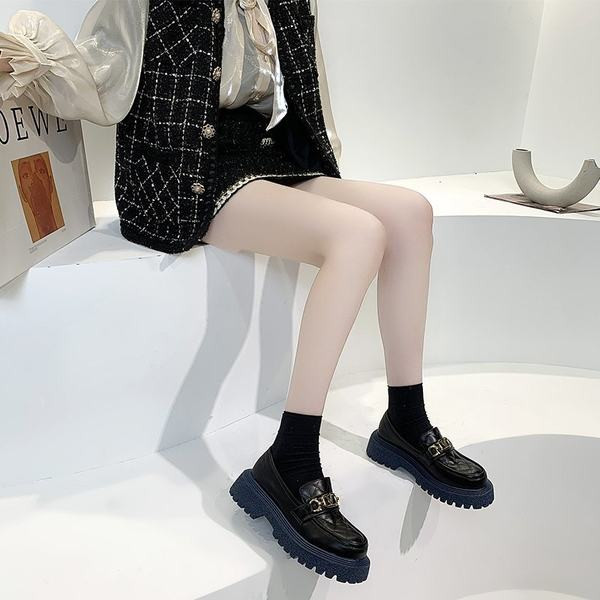 Pantofi de dama din piele cu element metalic si talpa groasa