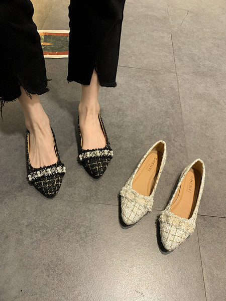 Pantofi de dama in carouri cu perle si talpa plata