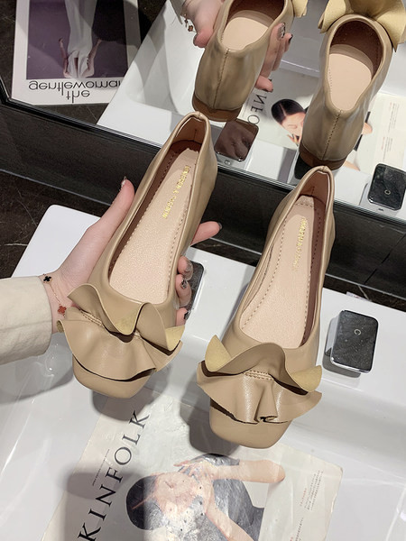 Pantofi de dama din piele cu bucle si talpa plata