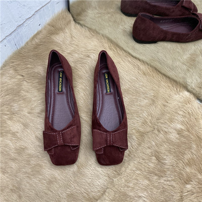 Model nou de pantofi dama din piele intoarsa cu panglica