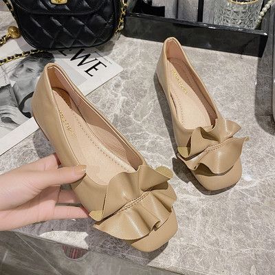 Έκο δερμάτινα παπούτσια με επίπεδη σόλα και βολάν