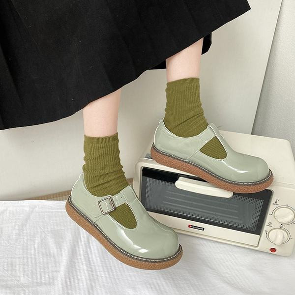 Pantofi de dama din piele cu catarama