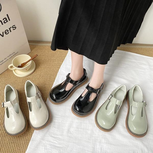 Pantofi de dama din piele cu catarama