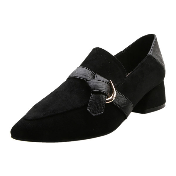 Model ascutit de pantofi casual cu decor metalic