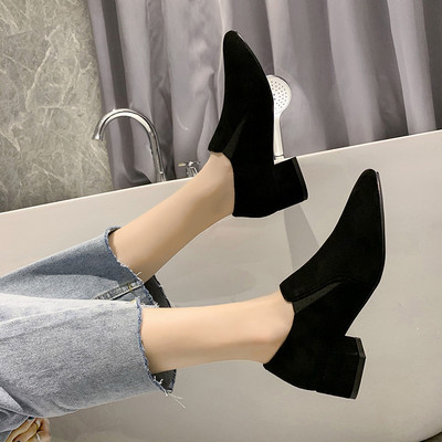 Model nou de pantofi ascutiti din piele intoarsa ecologica