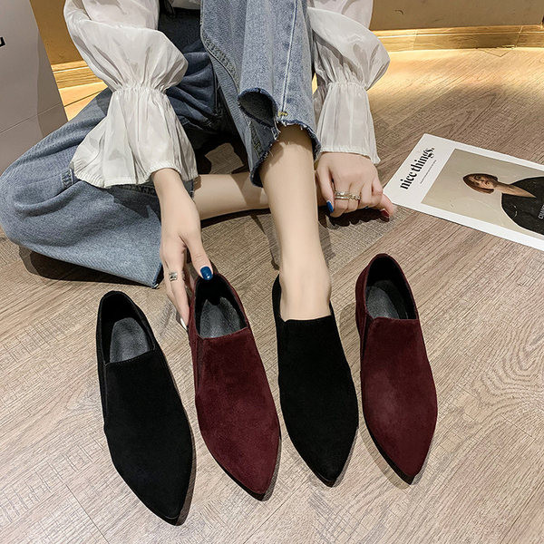 Model nou de pantofi ascutiti din piele intoarsa ecologica