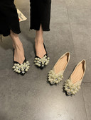 Γυναικεία casual παπούτσια με πέρλες και επίπεδη σόλα