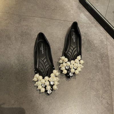 Γυναικεία casual παπούτσια με πέρλες και επίπεδη σόλα